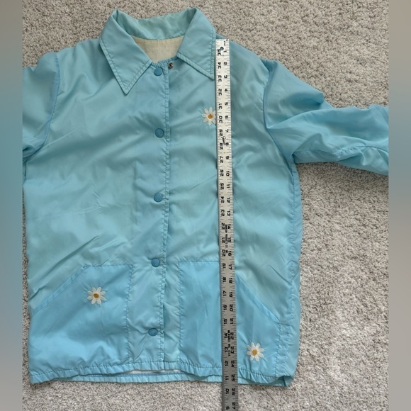 Vintage Light Blue Windbreaker Jacket with Daisy Size Medium - Picture 9 of 9